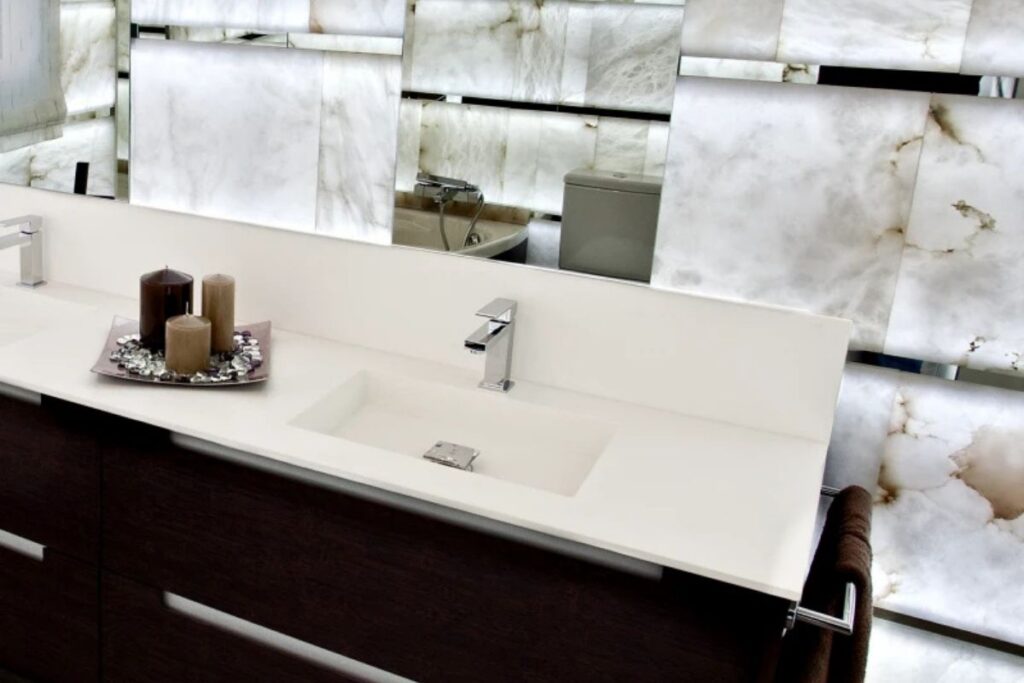 Combining alabaster with other materials in interior design 2 combinar alabastro